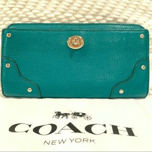 Coach Crossgrain Leather Turnlock Wallet